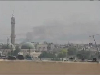 Syria فري برس  حماه المحتلة  أعمدة الدخان من جنوب الملعب 20 6 2012 Hama