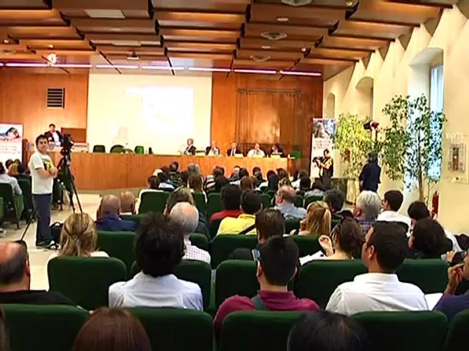 TG 18.06.12 Alla Camera di Commercio di Bari un convegno dibattito per dare un calcio alla crisi
