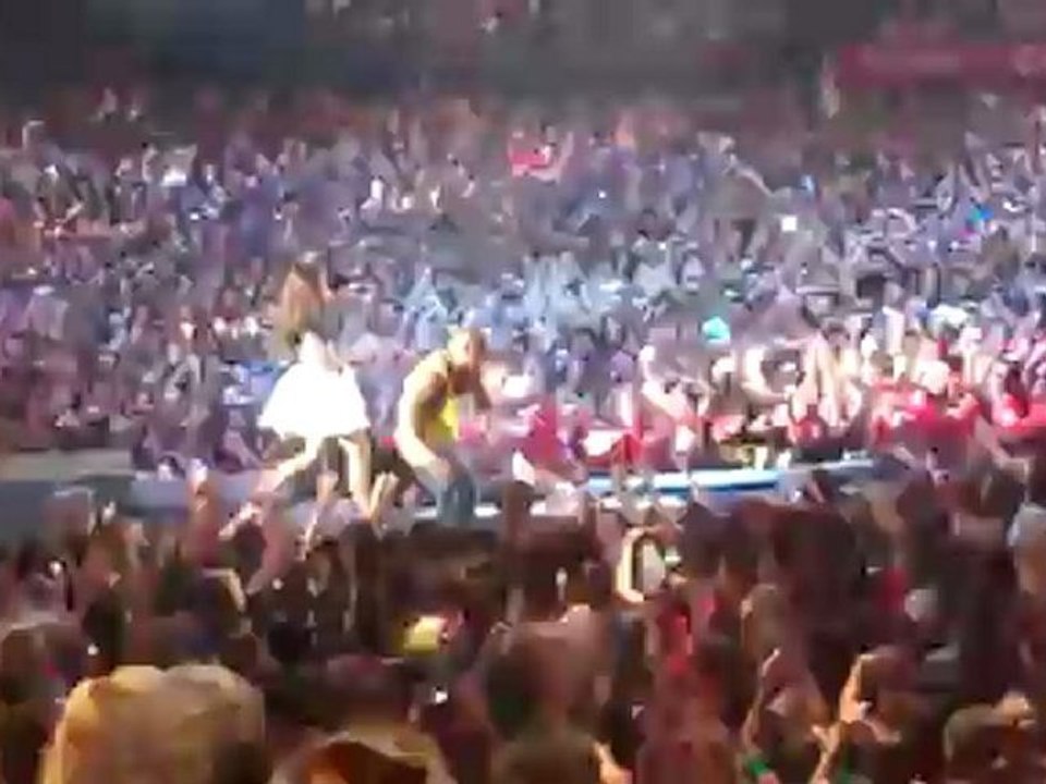 Mad Video Music Awards - Βράβευση Demy / Μηδενιστής