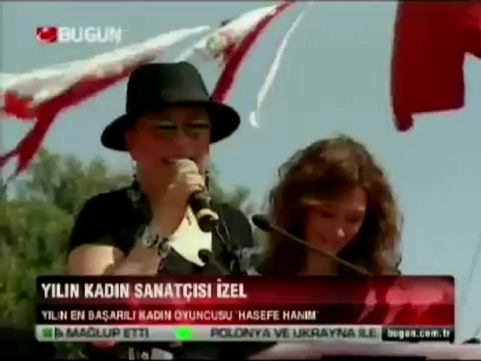 bugün - Tuzla Belediyesi düzenlediği kadın şöleni kapsamında yılın enlerini seçti.