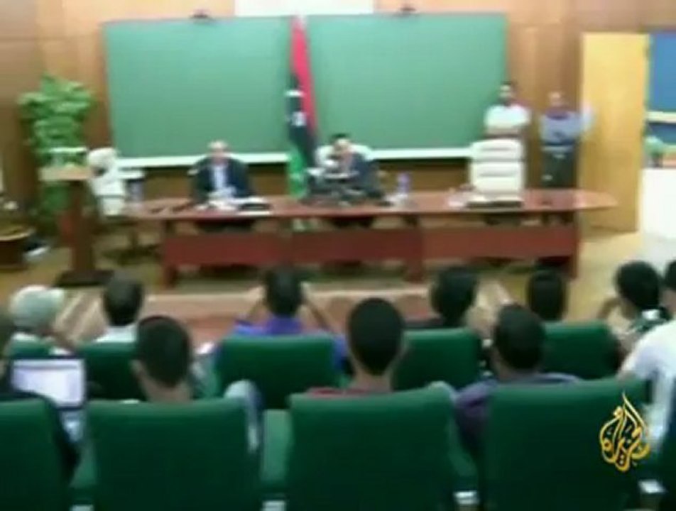 معارك بين الكتائب والثوار بالقرب من الدافنية