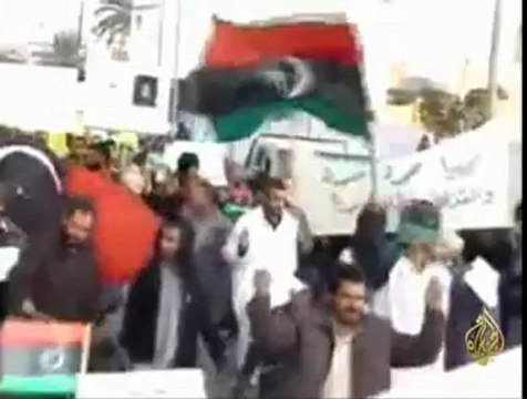 سكان مدينة نالوت في مسيرة تضامنية مع ثوار