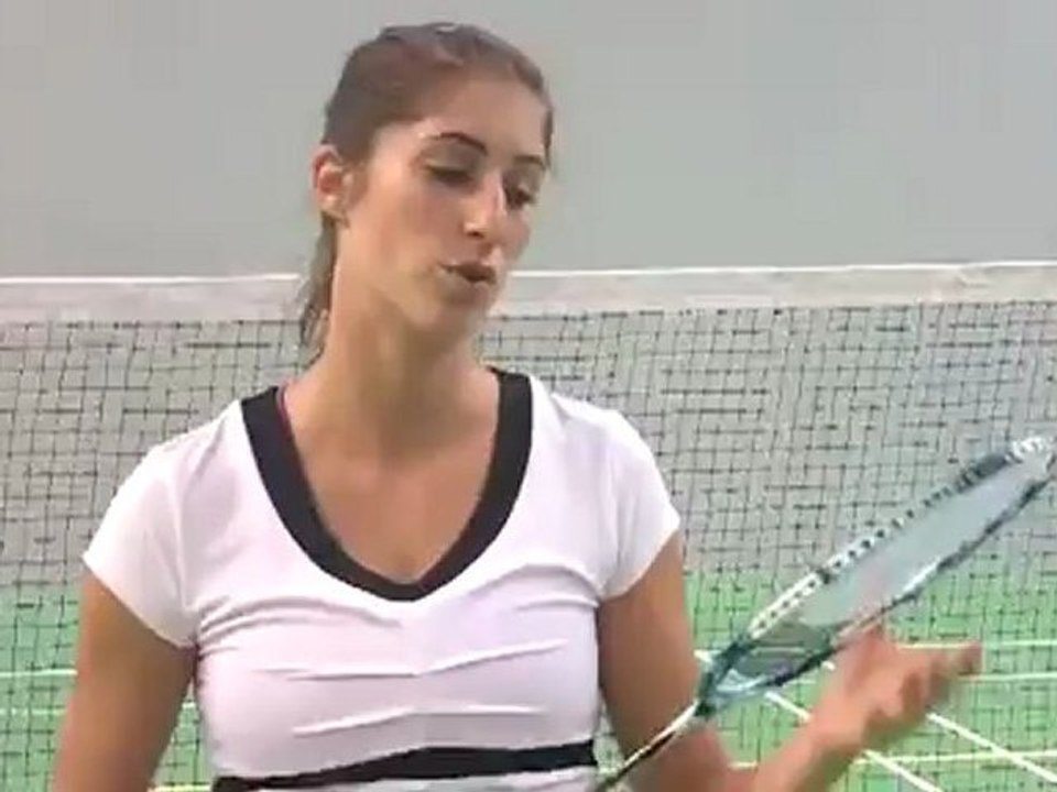 Comme Marie Maunoury, jouez avec la raquette de badminton Artengo 920 D !