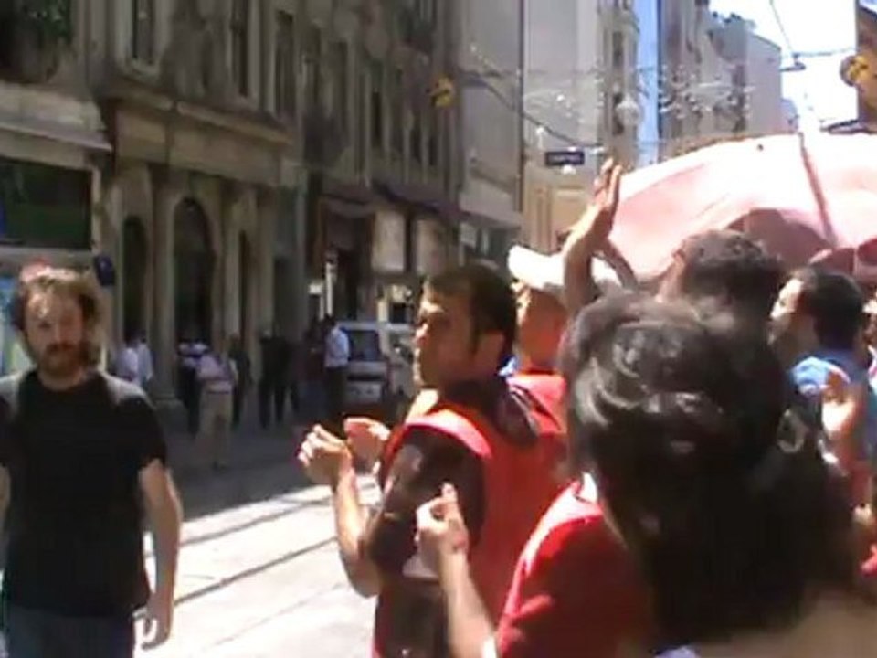 Borusan Direşiçileri Borusan Kültür Sanat Merkezi İşgali 1