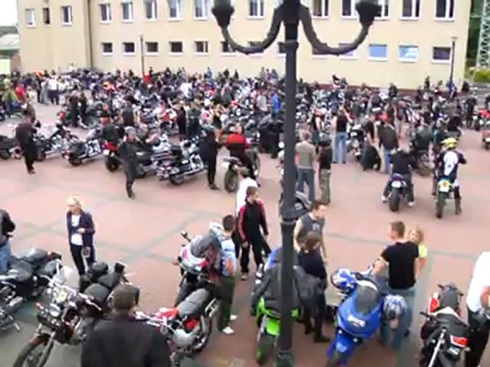 PARADA MOTOCYKLI - BURN OUT PARTY 2010r. OLESNO