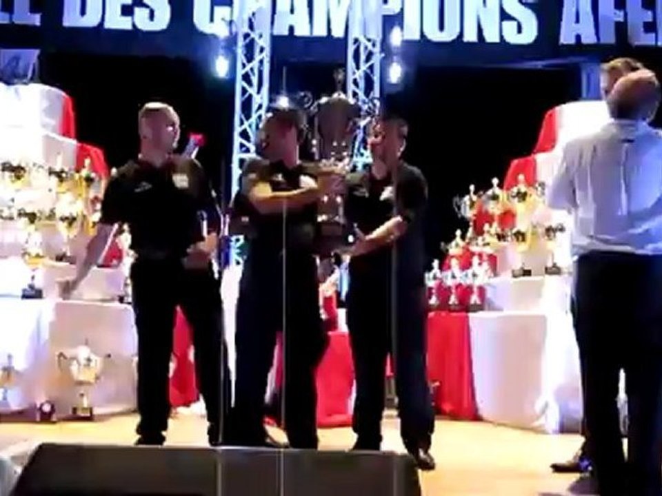 Finale des champions 2012 AFEBAS à Gien - Remise trophée