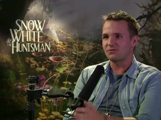 Chris explains Kristen Punching him out  on NovaFm