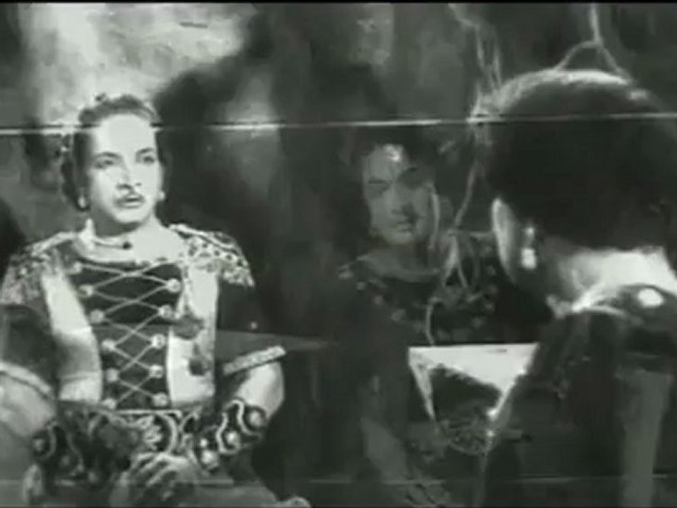 MGR Vs Nambiar - Raja Rajan