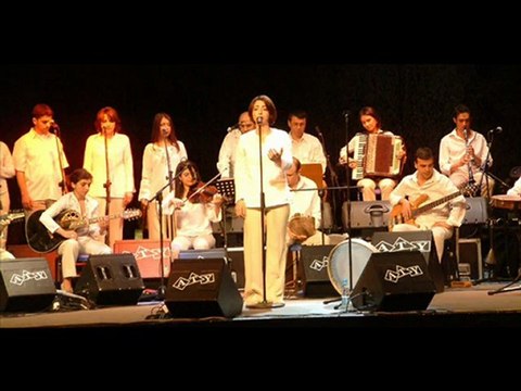 Sesliderdim GiRiŞLeRİ sesliderdim.com sesliderdim.com dailymotion.com Bugün Güzellerin Şahını Gördüm - YouTube