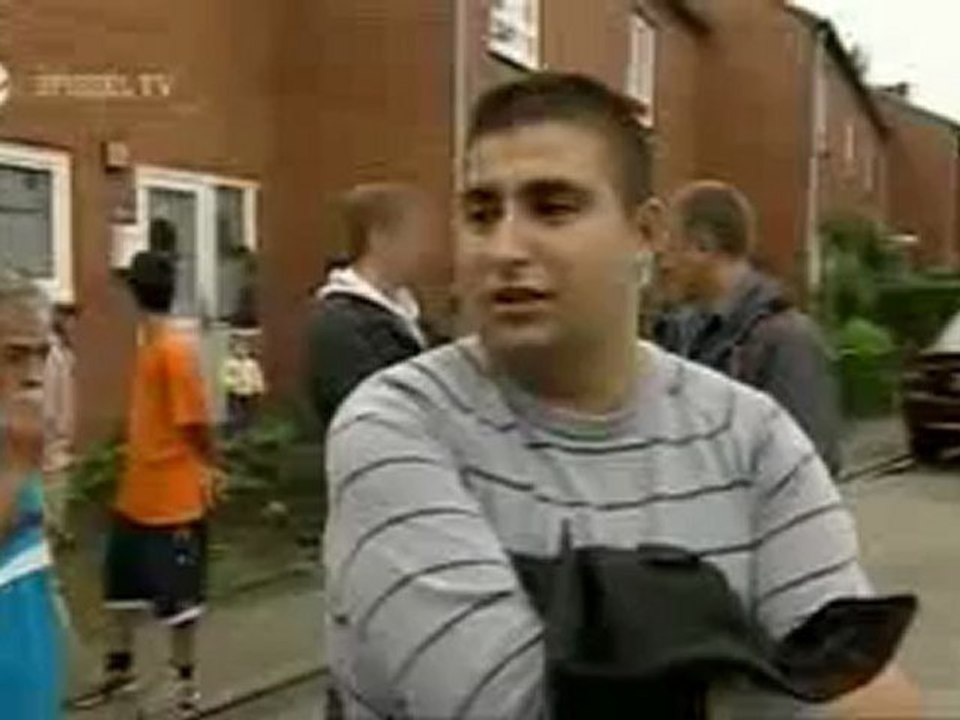 Teil 1-3 Hamburger Polizei glänzend von Migranten verarscht