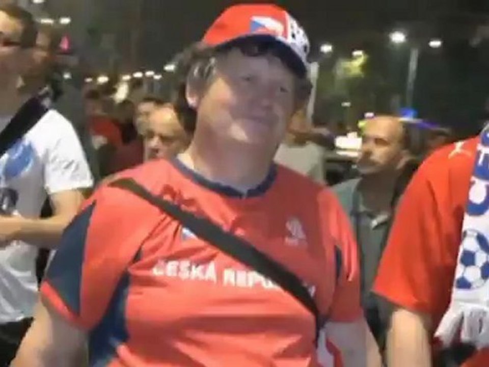 Portugal-Fans feiern in Warschau