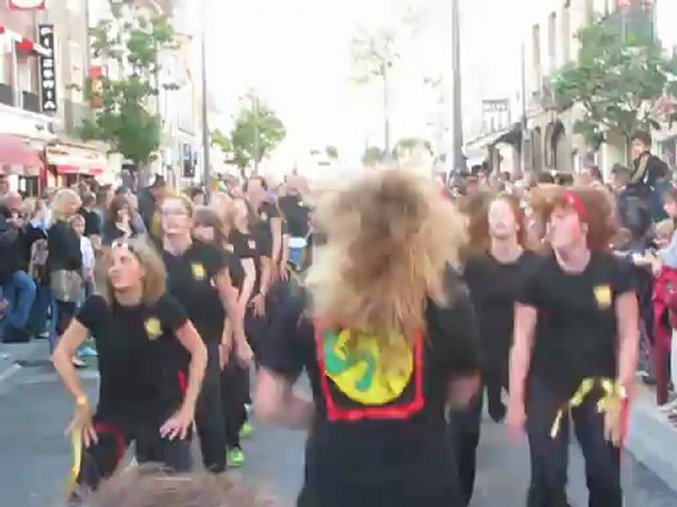 Fête de la musique à Beauvais : Sam'Bagage secoue le centre-ville