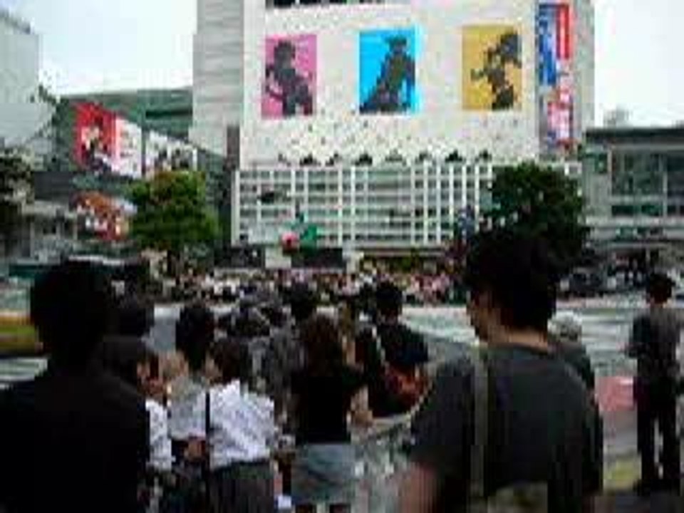 Traversée d'un carrefour de Tokyo!