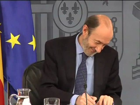 Rubalcaba defiende la nota sobre el caso Manzano que se demostró falsa