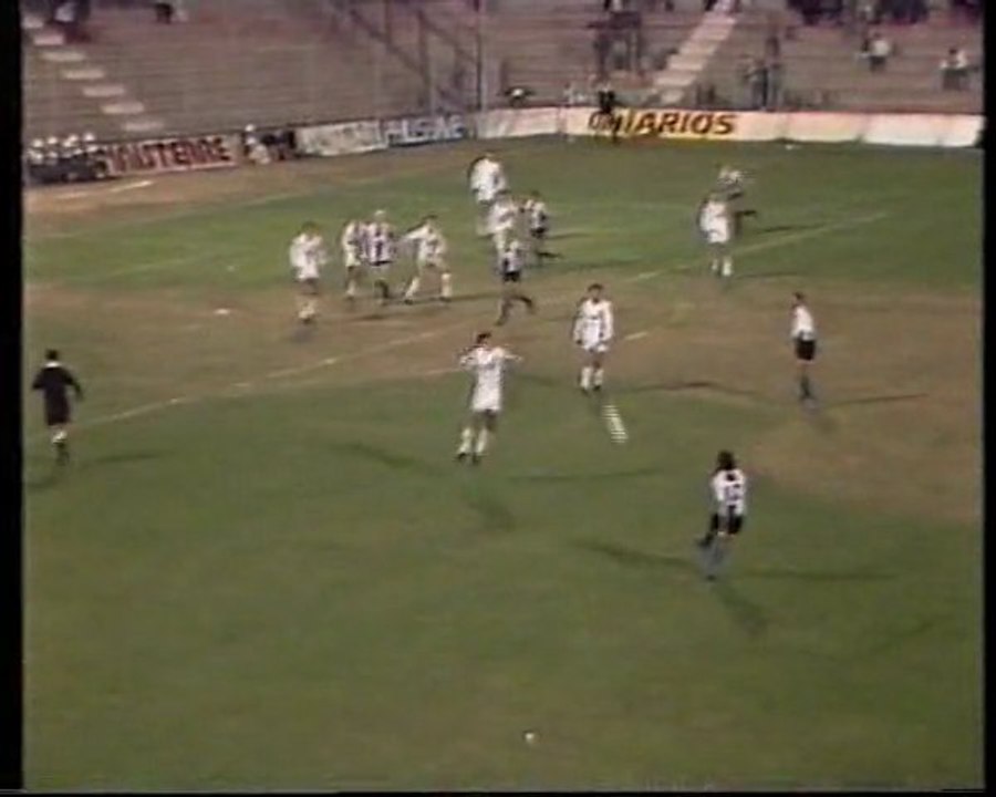 1985.12.08: Hercules CF 3 - 2 Valencia CF (Resumen)