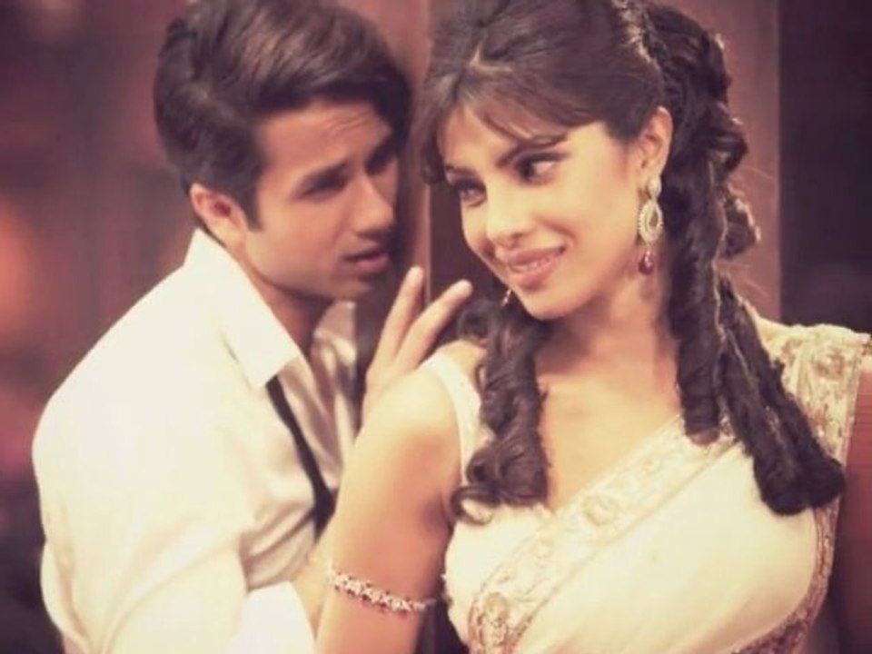 Teri Meri Kahaani Movie Review - Shahid Kapoor, Priyanka Chopra