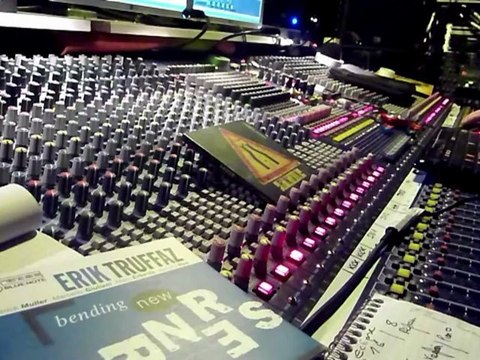 De jeunes rappeurs mêlent leurs textes au jazz d'Erik Truffaz