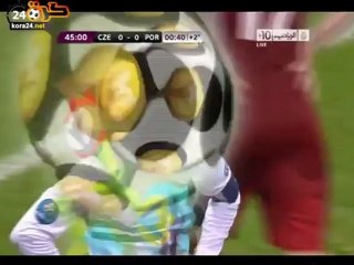 كرة رونالدو في العارضة امام التشيك