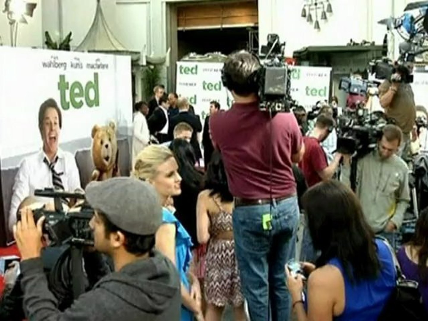 ⁣Comedy film Ted premieres in Los Angeles