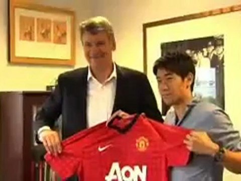 Kagawa seals Reds move - YouTube