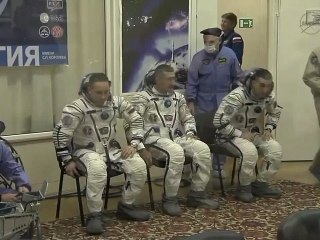 [ISS] Crew Have Final Words With Family & Friends