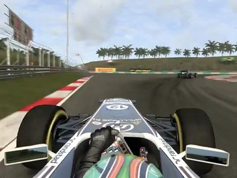 F1 2011 - GP de Malaisie - Grosse lutte avec Webber (5) en onboard