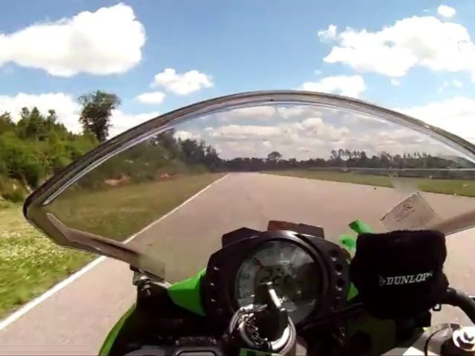 Aurélien sur le Zx10r 2010 - piste de Chenevières - 25 juin 2012