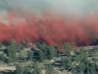 Firefighters battle Colorado wildfire