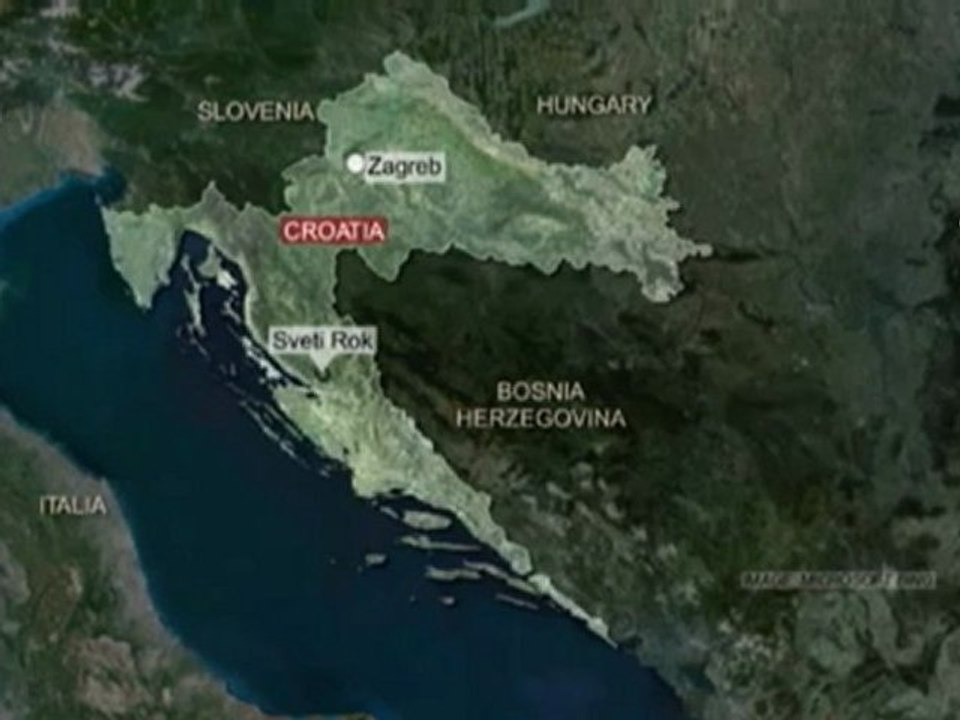 euronewsru - Авария чешского автобуса в Хорватии [H.264 360p]