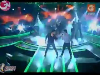 OPERACION TRIUNFO PERU 2012 Christian y Marcos  "La Quiero a Morir" Gala 5