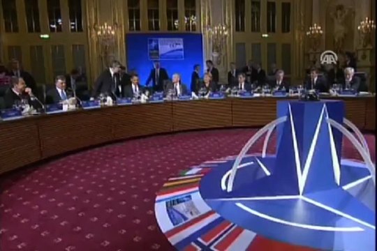 Pilotları arama çalışmaları sürüyor