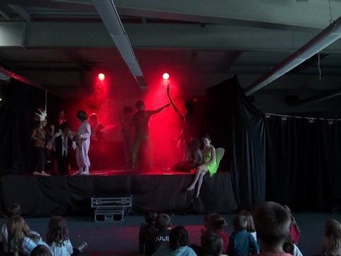 Peter Pan par la Troupe Andromède - Duel sur le vaisseau pirate - Extrait - 16/06/2012