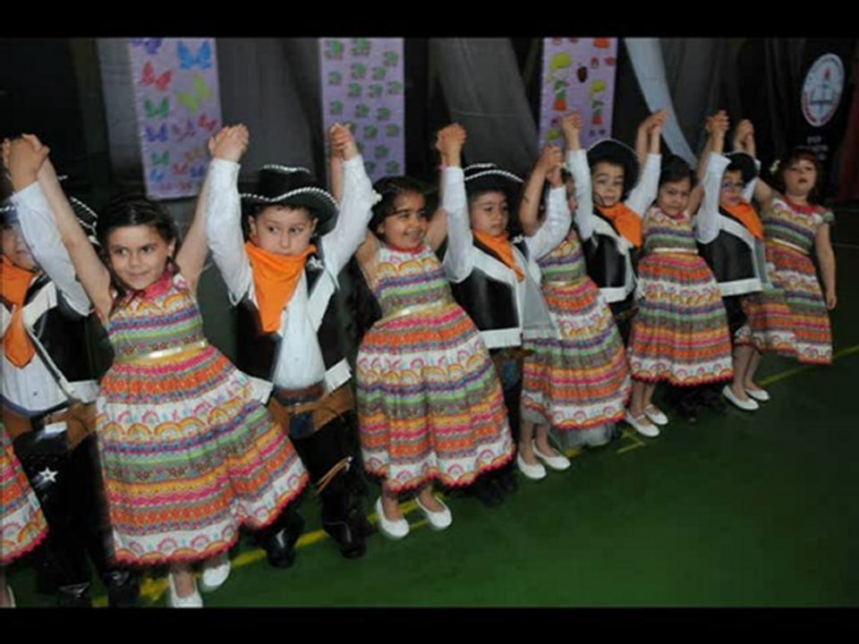 Sehitogretmenler yıl sonu gösterisi