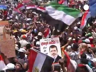 Mısır halkı Mursi'yi cumhurbaşkanı seçti