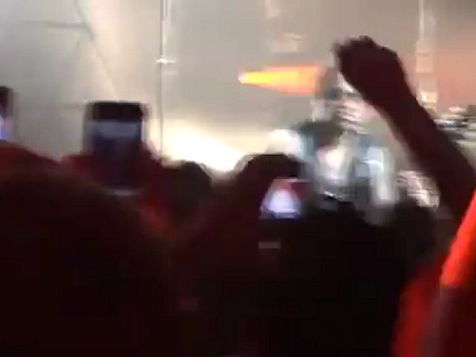 LENNY KRAVITZ (are you gonna go my way)