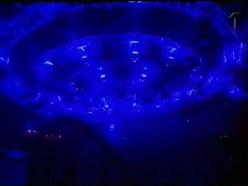 Spice Girls - If U Can't Dance-  Live