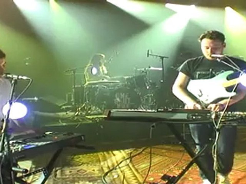 Metronomy - She Wants (live)