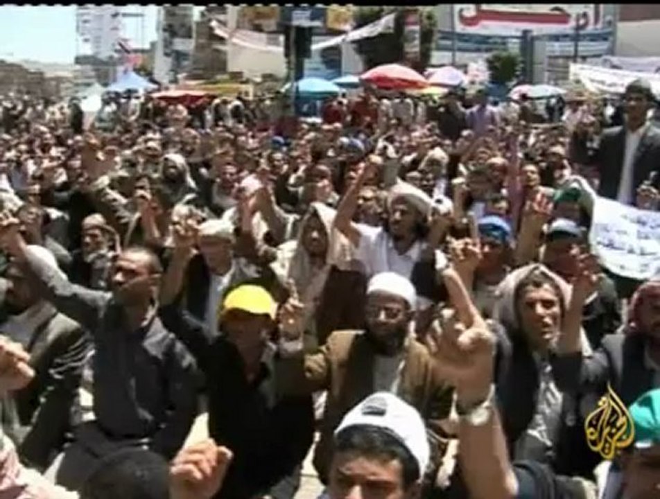 لجنة علماء ومشايخ اليمن تدين الاعتداء على المعتصمين