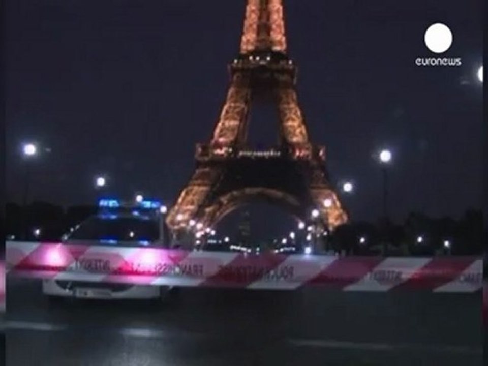 Francia: si suicida dalla Tour Eiffel
