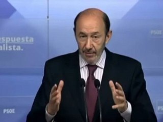 Rubalcaba espera que Rajoy "se siente entre Hollande y Monti" para impulsar el crecimiento