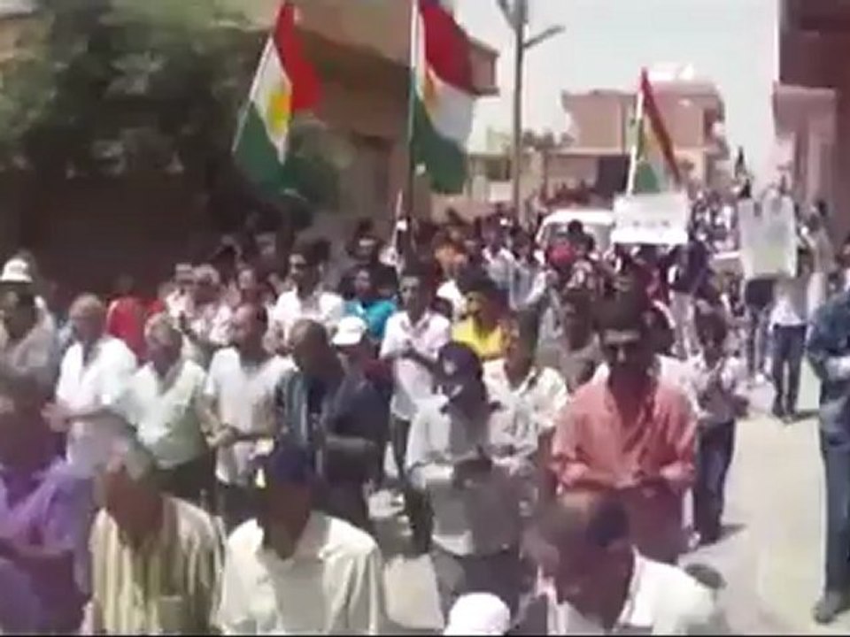 Syria فري برس عــامودا لافتات جمعة اذا كان الحكام متخاذلين 22 6 2012 ج4 ALhasaka