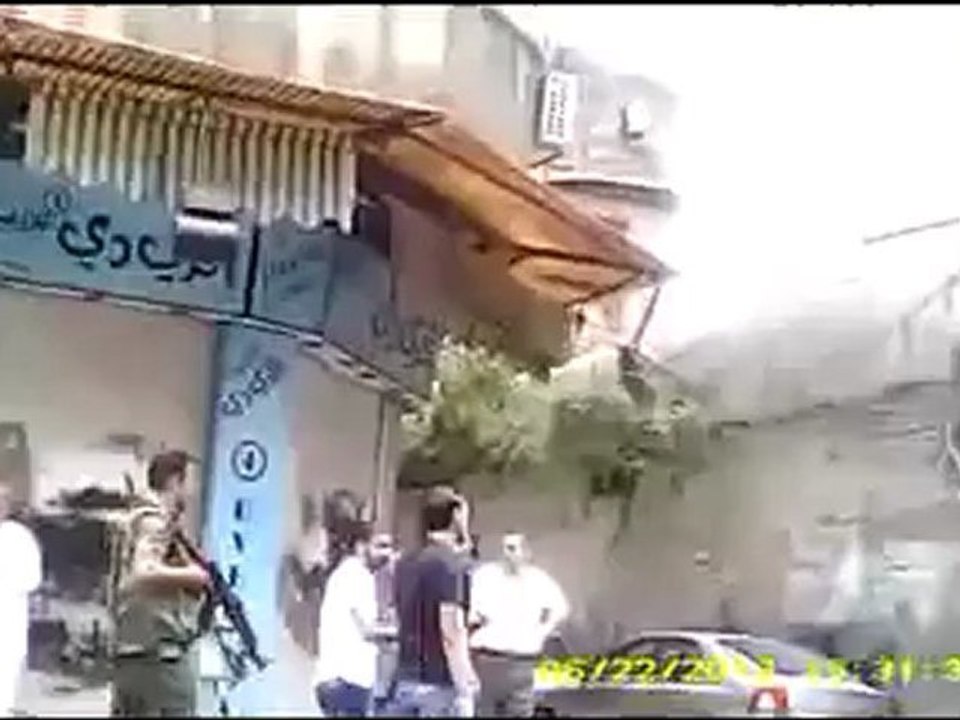 Syria فري برس  دمشق تواجد شبيحة الأسد قرب جامع الدقاق و اعتقال شبان 22 6 2012 Damascus