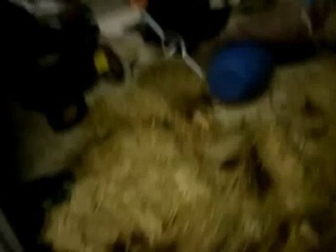 Syria فري برس معضمية الشام أحد المنازل التي تضررت بسبب القصف الأسدي الهمجي يوم أمس بعد أقتحام مليشيات القاصر للمدينة 21 06 2012 Damascus