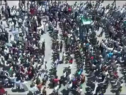 Syria فري برس حمص الصامدة الوعر الجامع العمري جمعة أين الشعوب 22 6 2012 ج1 Homs