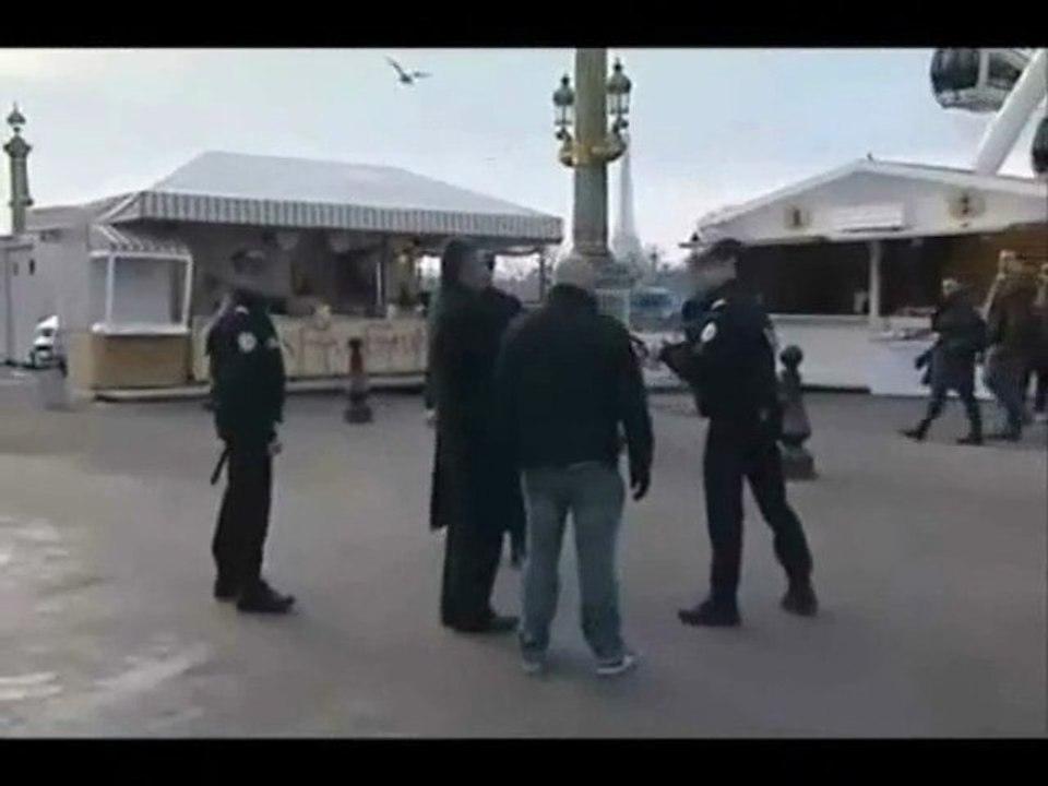 ARRESTATION OBAMA-PARIS-PARODIE