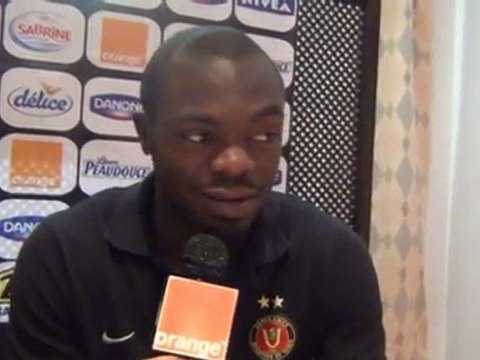 زوووم على المهاجم الكاميروني للترجي جوزاف يانيك ندجنك