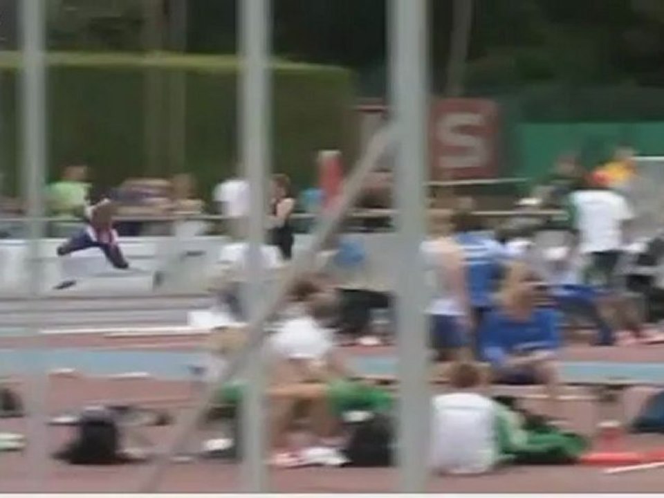 Michael Zeze 20.83 (+0.1m/s),  Manheim junior gala 2012