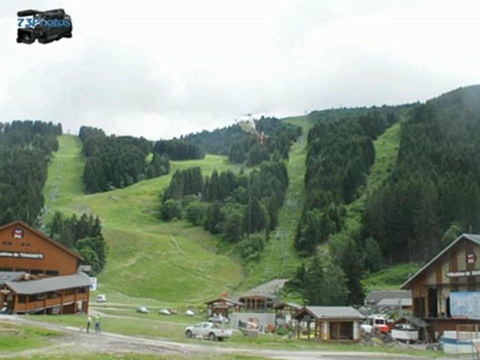 Construction de la télécabine "Saulire Express" à Méribel