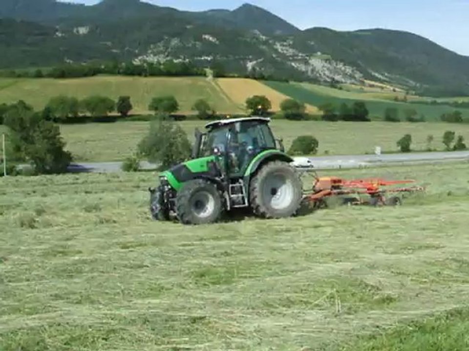 renault ares ares 550 RZ avec endainneur double toupie KUHN et deutz M410 et endainneur  simple toupie KUHN