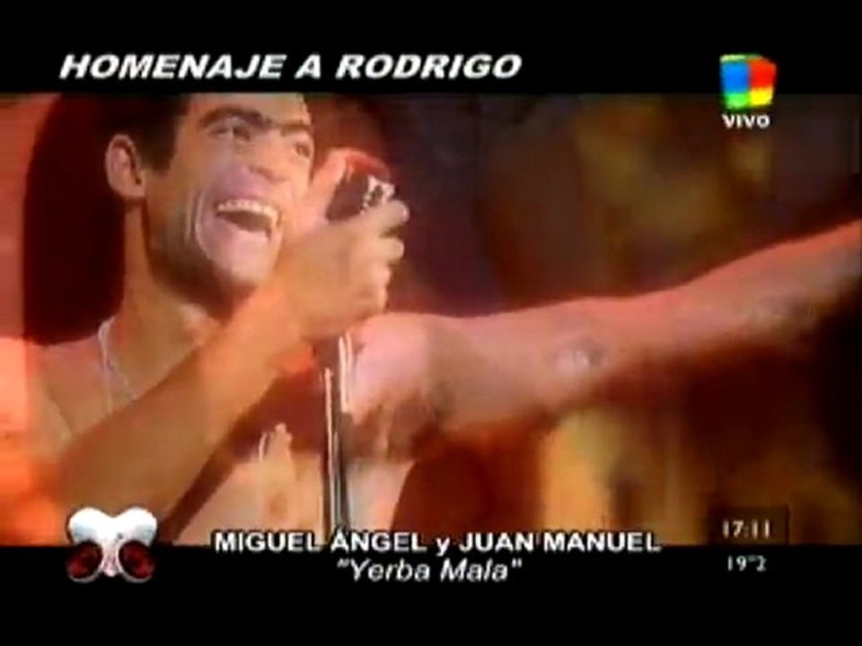 Exitoina.com - Homenaje a Rodrigo en Pasión
